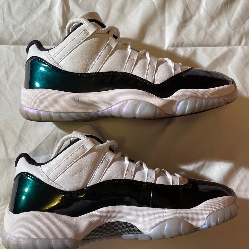 Jordan 11 Retro Low Iridescent - Picture 3 of 8